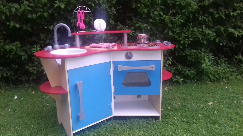 melissa and doug corner kitchen
